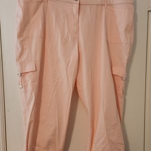 Est 1946 Peach capris NWT